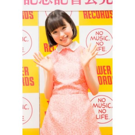 武藤彩未、デビュー会見で大物アイドル目標に「松田聖子さんのように歌い継がれる人になりたい」