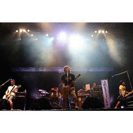 PIZZA OF DEATHの歴史と変わらぬ求心力を体感 『SATANIC CARNIVAL’14』ライブレポ