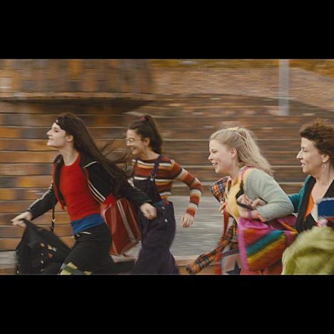 本国フランスで大ヒット 『カミーユ、恋はふたたび』が描く、舞台装置としてのタイムトラベル