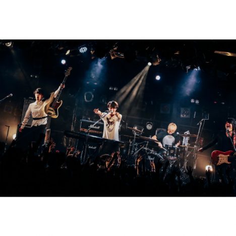 SHE'S、可能性に満ちたスーパーノヴァの登場 メジャー発表ライブでシーンの潮目の変化を見た