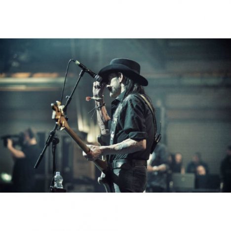 レミーの生涯に最大のリスペクトを! パンクとメタルの垣根越えた『A Tribute to Motörhead』