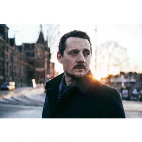 スタージル・シンプソンが貫く“アウトロー・カントリー”とは? グラミー賞候補シンガーのスピリット