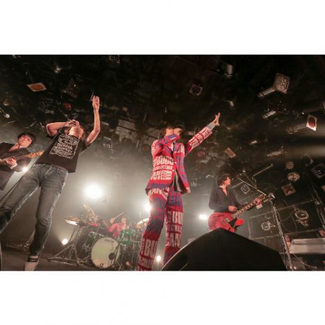 THE COLLECTORSの存在感、the pillowsのロマンーー“先輩と後輩”による幸せな一夜について