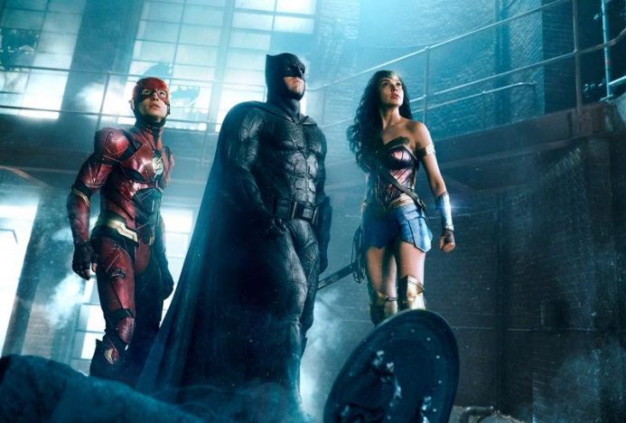 バットマンら5人のヒーローの素顔が　『ジャスティス・リーグ』キャラクター動画公開