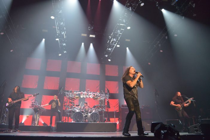 Dream Theater『Images And Words』は奇跡の1枚だった 現在と原点を見せた日本武道館公演