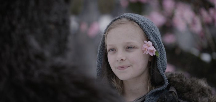 『猿の惑星：聖戦記』謎の少女ノバ役アミア・ミラー インタビュー映像　「想像の1000倍はすごい」