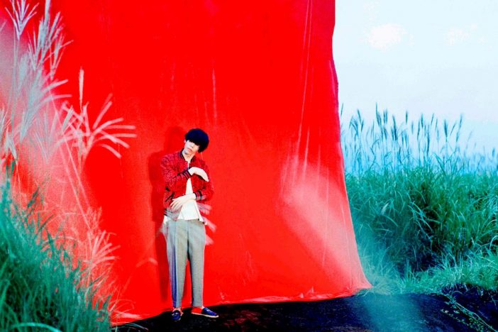 米津玄師はなぜ幅広い世代に支持される? 音楽やメディアとの“絶妙な距離感”に迫る