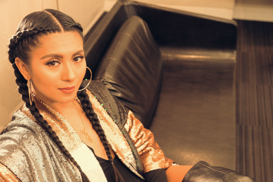 シェネル、ラブソングを歌い感じたこと