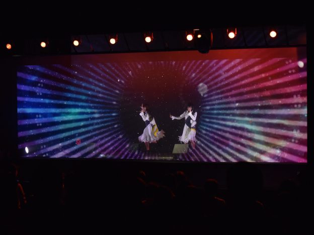 アイドル×ホログラフィックに見る、ライブ演出の新たな可能性 『Future LIVE~複合現実~』レポ