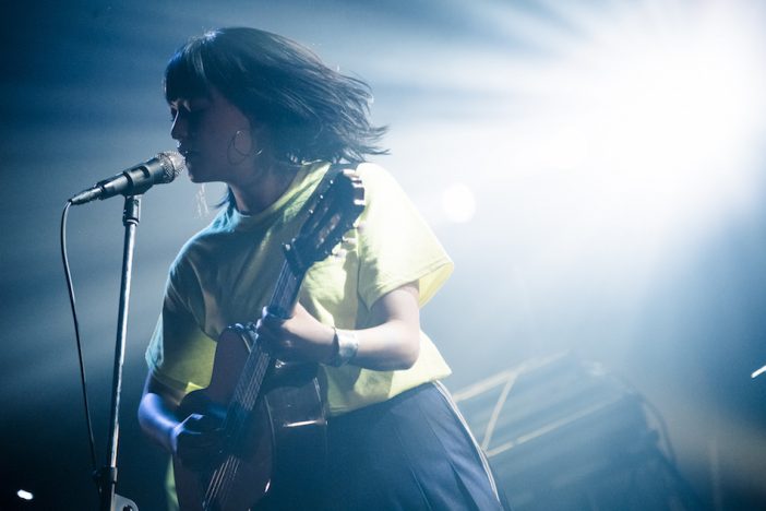 iri、シンガーソングライターとしての多彩さ 初の全国ツアー東京公演レポート