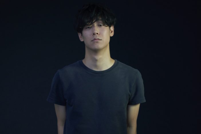 小袋成彬が明かす、“シンガーソングライター”としての目覚め「洋楽を焼き増していくのが無理だってわかった」