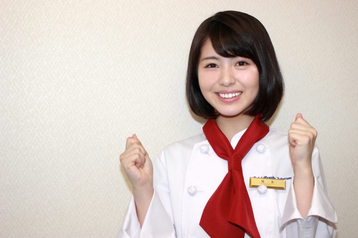 浜辺美波が語る、『崖っぷちホテル!』での変化 「頑張る気持ちが起きて元気になれるドラマ」