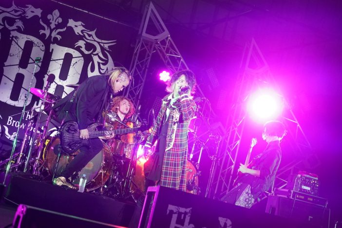 “ボーカリスト”佐藤流司から目を離せないーーバンドプロジェクトThe Brow Beat野音ライブを見て