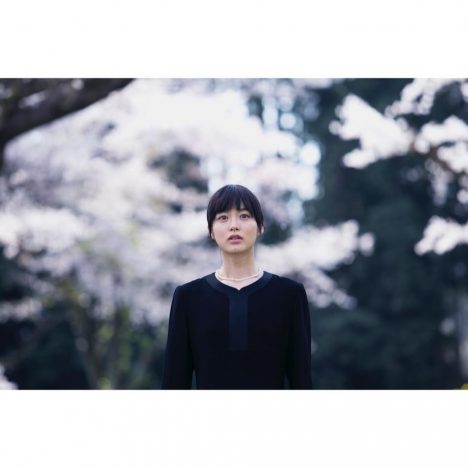 『四月の永い夢』が描く、喪失感からの解放 “気づき”によって世界は“詩的”なものへ