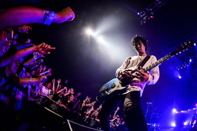 THE BACK HORNが体現する“生きる”ということ 20年の総括みせた『情景泥棒ファイナル』レポの画像2-1