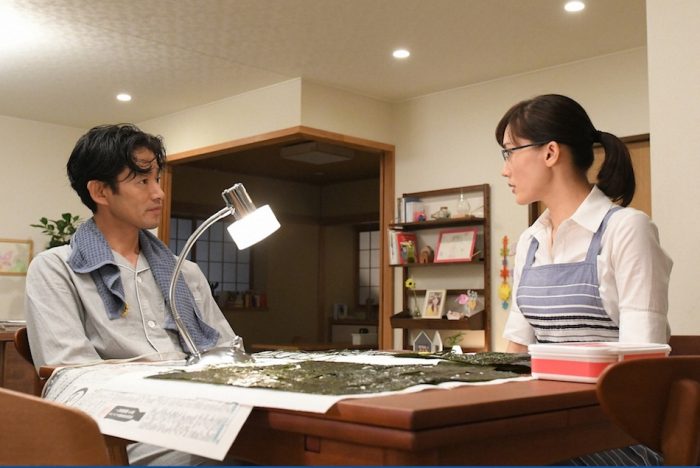 綾瀬はるかはどう家族の一員になるのか? 『義母と娘のブルース』亜希子が模索する“母”と“妻”の姿