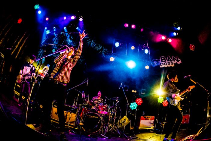 夜の本気ダンスが生み出した“ボーダーのない熱狂” 岡崎体育、DATSも出演した自主企画を見て