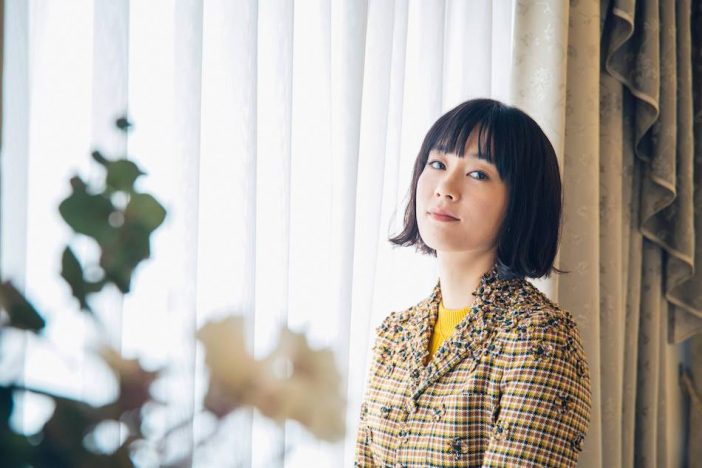 水川あさみが語る、『QUEEN』でバディ組んだ竹内結子の魅力 「女性にとってヒーローのよう」