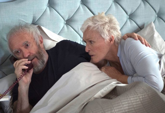 グレン・クローズが見せる解放と恍惚の表情ーー『天才作家の妻』が描く“妻”という役目