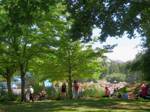 “冒険”を前にした女性たちの反応と関係性の変化 『7月の物語』が描く夏のまぶしいひととき