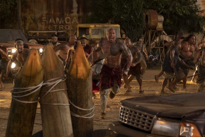 ロック様の筋肉が原動力!? 『ワイルド・スピード/スーパーコンボ』でも健在の“ピープルズ演技”