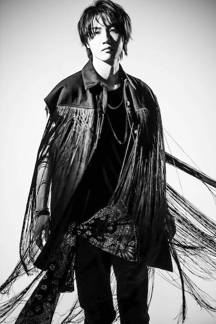 桜田通、5年ぶり写真集『The 27 Club』発売