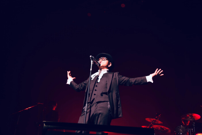 藤井フミヤはなぜトップランナーであり続けられるのか 47都道府県ツアー、極限まで研ぎ澄まされたエンターテイナーとしての凄み