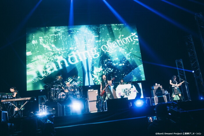 RAISE A SUILENとトゲナシトゲアリが“三次元”で激突 音で戦い、熱狂へと達した奇跡の対バンライブ