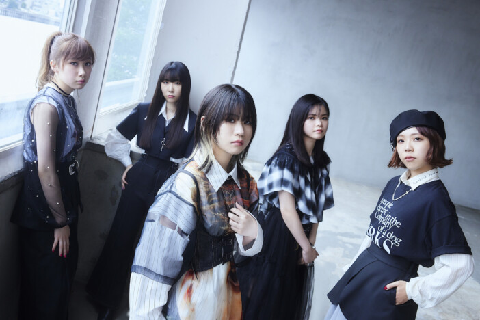 トゲナシトゲアリが確立したロックバンドの強靭さ 武道館ワンマンや劇場版『ガルクラ』などトピックだらけの2025年を総括