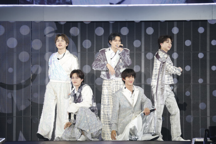 M!LK、観る者を笑顔にする圧巻のエンタメショー 満員の代々木体育館を“SMILE POP”に染めたツアーファイナル