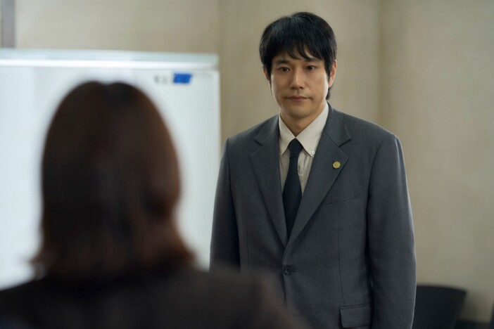 『テミスの不確かな法廷』を傑作にした“天才”ではない主人公 向き合い続けた“分からなさ”