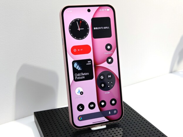 透明ボディーのおしゃれなスマホ路線はそのままに コスパ良しな優等生『Nothing Phone (4a)』レビュー