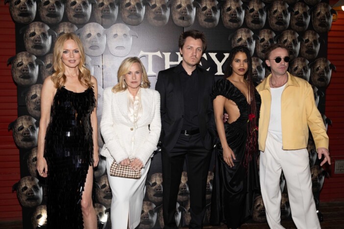 『ゼイ・ウィル・キル・ユー』製作者&キャスト陣が異才監督を語る メイキング写真も