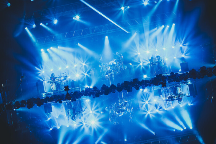 レトロリロン、ワンマンツアーで描き切った『コレクションアローン』の本当の願い 孤独と肯定へ向かう強靭な現在地