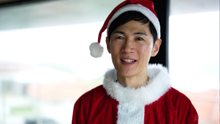 石丸伸二が水着姿の東大大学院美女タレントと見つめ合い“愛してるよ” 『恋愛病院』で本物の恋を掴めるのか?