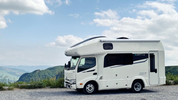 LACモービル、新型キャブコン『LIBERTY52REi』販売開始 プロトタイプから収納などを改善