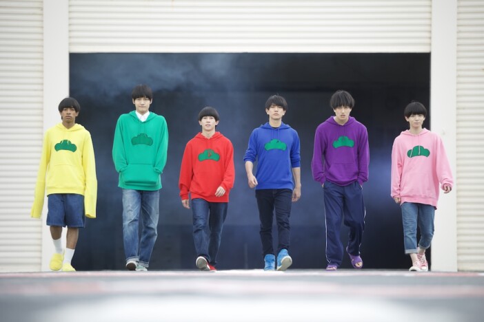 目黒蓮と佐野晶哉、俳優としての資質はどう違う? 『おそ松さん』チョロ松役から比較分析