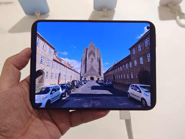折りたたみスマホ界隈ニューフェイス
