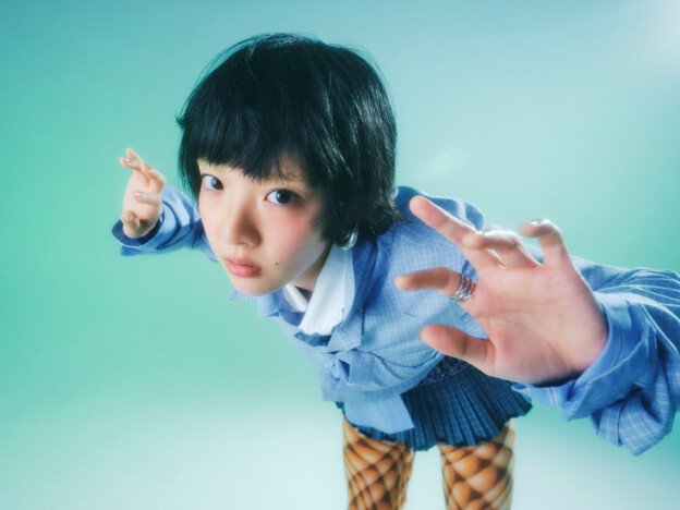 あいみょん、ドラマ『もうパパ!』主題歌「さながらロンリー」リリース ジャケット&新アー写も公開