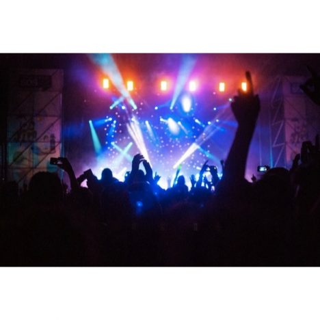 日本人は「演歌のリズム感」から脱却したか? コンサートの手拍子について考えた