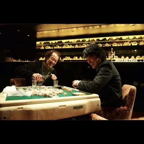 リリー・フランキーはなぜ観客を惹きつける? 映画『SCOOP!』の“何もしない”演技の強み