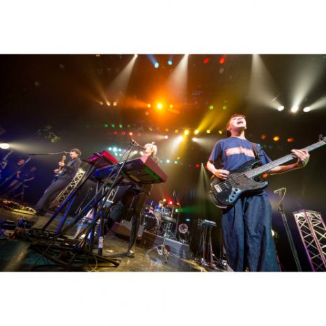 HOWL BE QUIET、バンドの“今”を詰め込んだ『pre-HOLIC TOUR』初日レポート