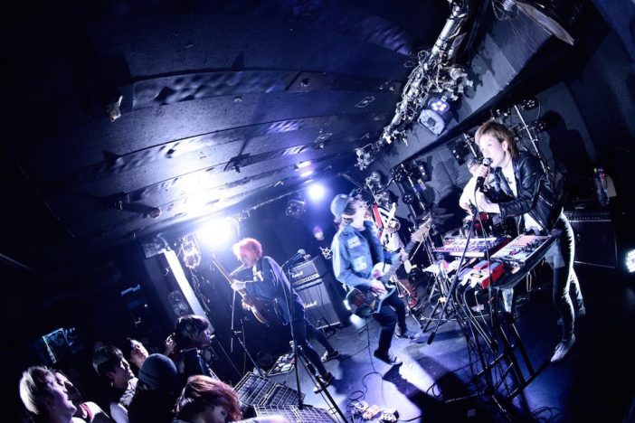 異端児集団・BALLOND’ORが作り出す狂乱のパンクパーティー 石井恵梨子がバンドの深層に迫る