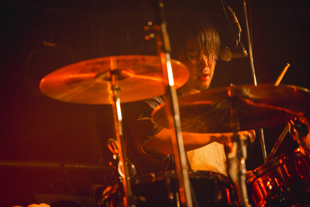 HOWL BE QUIETは次なるフェーズへと歩み始めた 『Dousite? TOUR』で再確認した本質の画像3-2