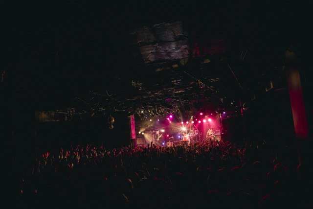 HOWL BE QUIETは次なるフェーズへと歩み始めた 『Dousite? TOUR』で再確認した本質の画像4-2