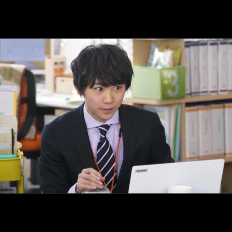須賀健太、“かわいい後輩”が適役だと好評! 『隣の家族は青く見える』で見せた大人の演技