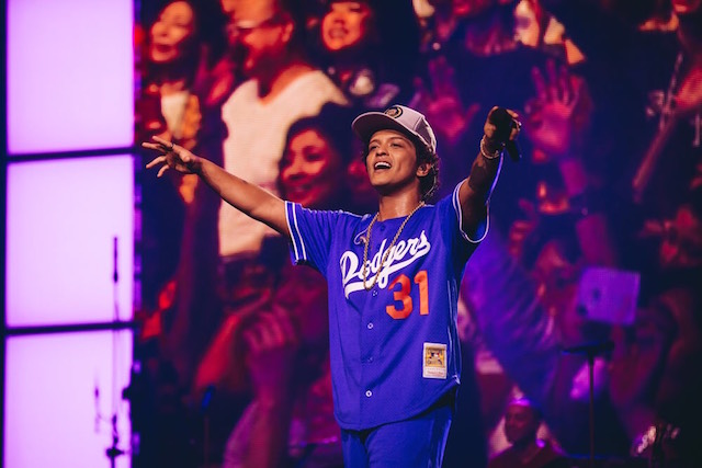 ブルーノ・マーズの天才的なパフォーマンスに釘付け! 極上のエンターテインメントショーを観たの画像1-2