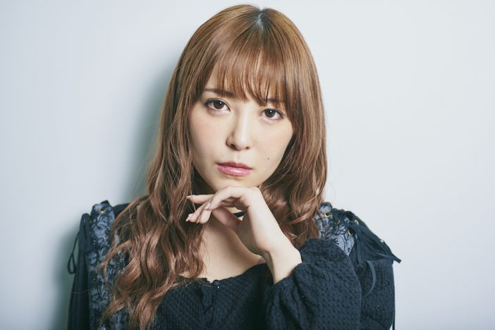 黒崎真音が明かす、“転機の1年”と『され竜』EDテーマで見つけた新たな表現