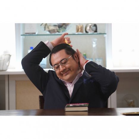 『コンフィデンスマンJP』で欠かせない存在に 五十嵐役で存在感放つ小手伸也に注目!