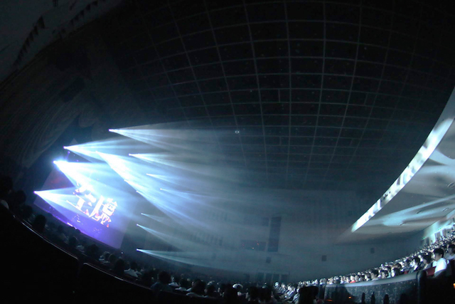 amazarashiは何を伝えようとしているのか? 『地方都市のメメント・モリ』ライブ表現を見ての画像1-2